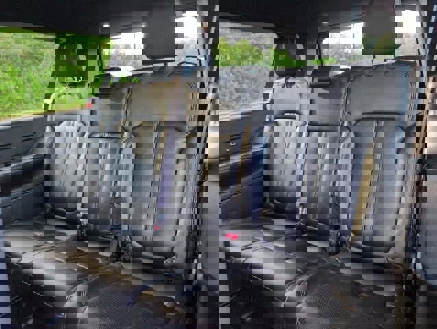 Used 2024 Jeep Wagoneer L Series II image 32