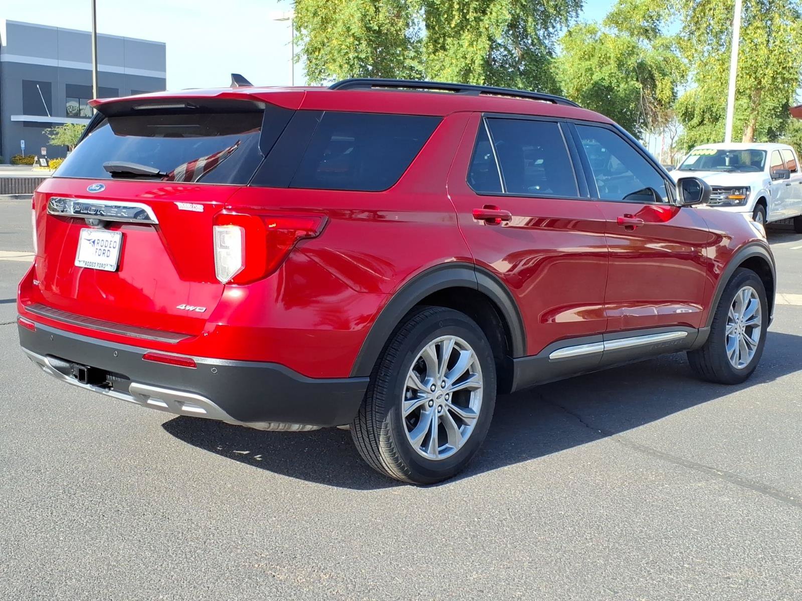 Certified 2023 Ford Explorer XLT w/ Equipment Group 202A AWD/4WD image 5