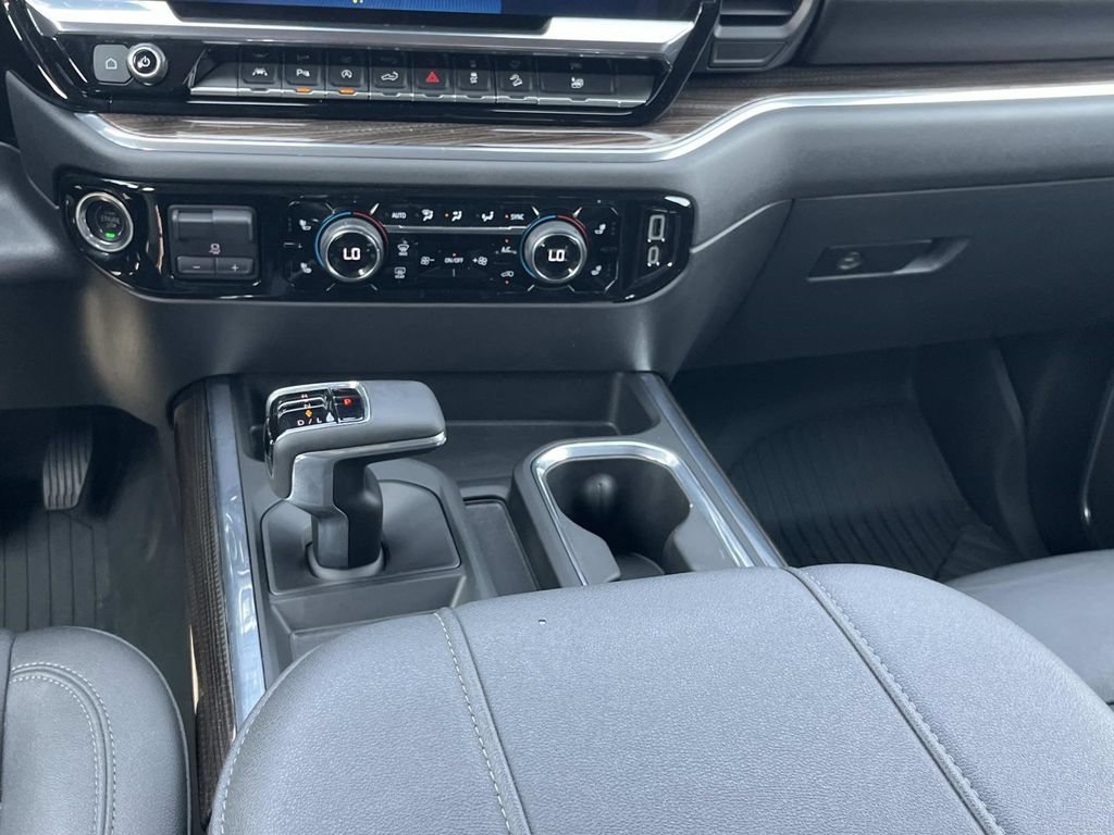 Used 2023 Chevrolet Silverado 1500 LT Trail Boss w/ LT Trail Boss Premium Package AWD/4WD image 17