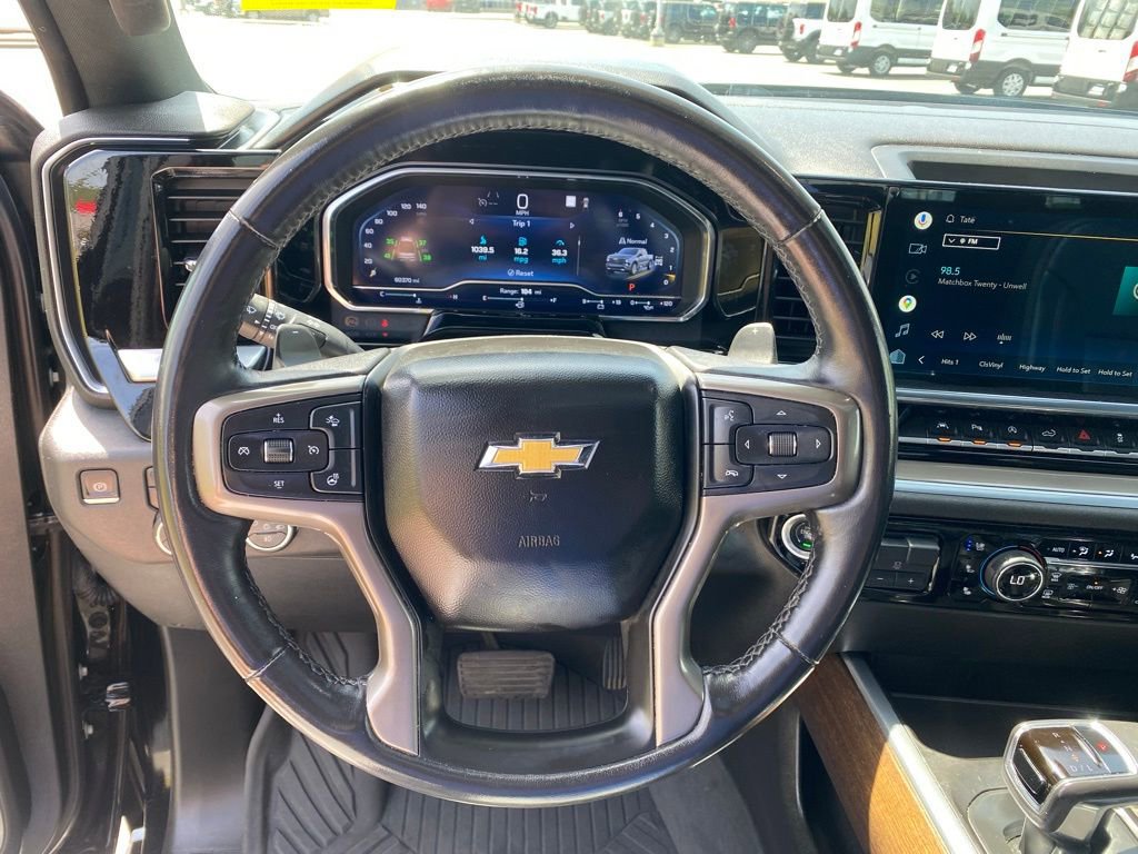 Used 2022 Chevrolet Silverado 1500 High Country w/ High Country Premium Package AWD/4WD image 19