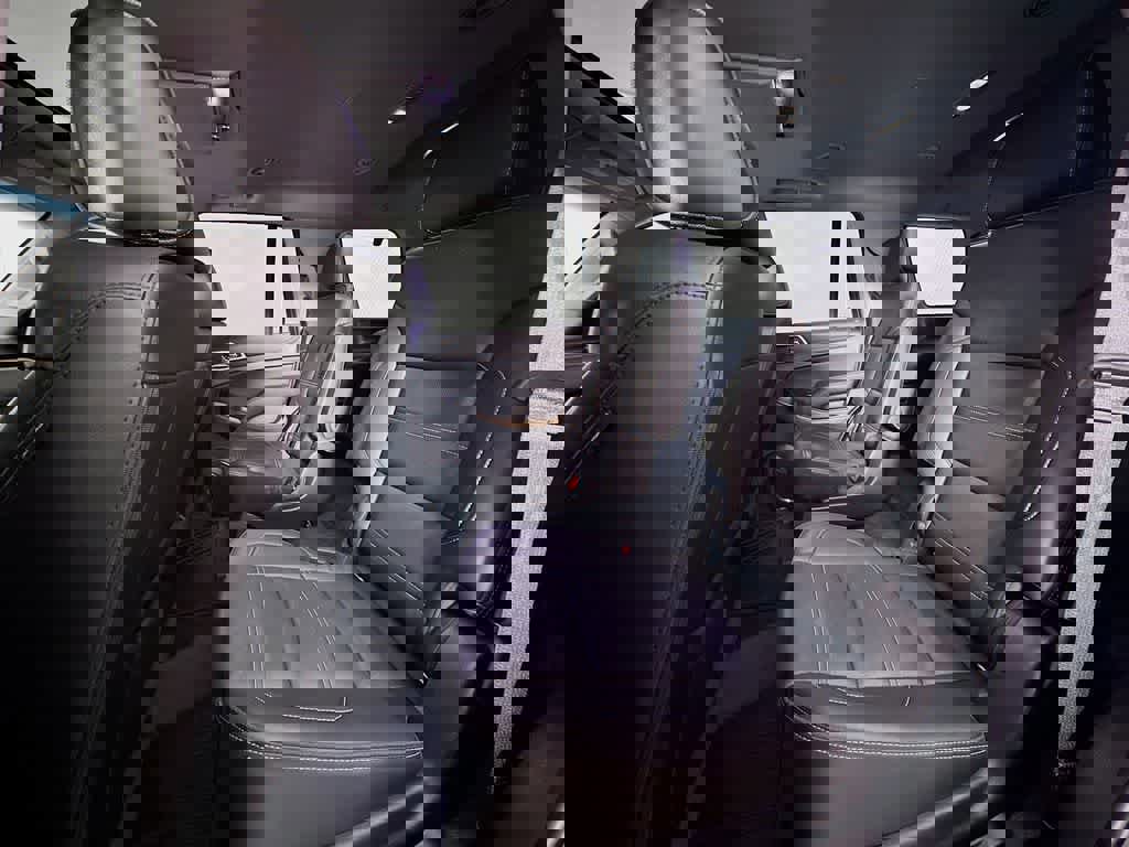 Used 2019 GMC Yukon Denali w/ Open Road Package image 17