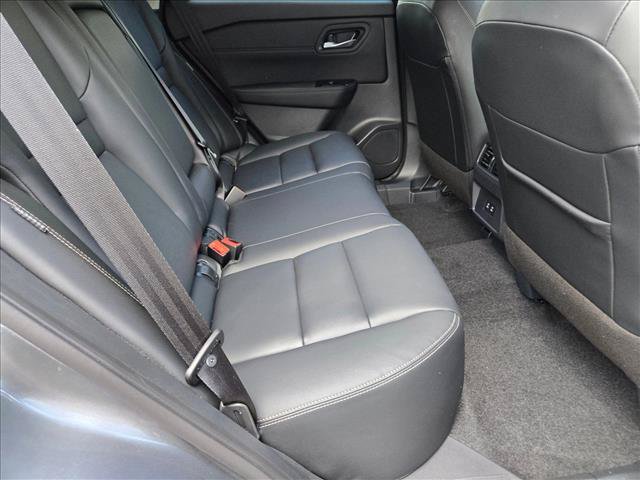 Used 2025 Nissan Rogue SL FWD image 18