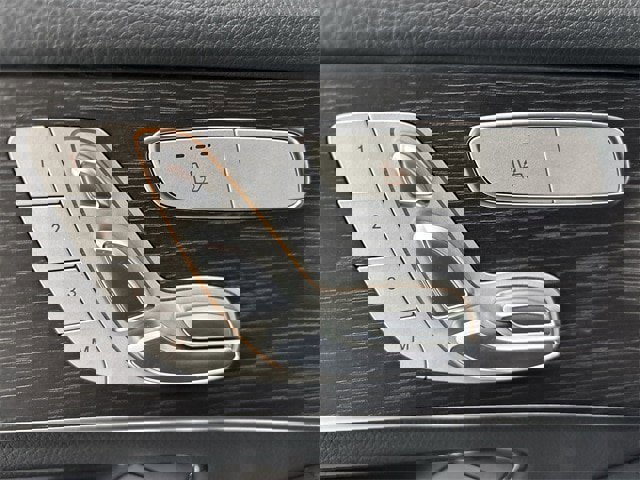 Used 2022 Mercedes-Benz GLC 300 4MATIC image 4