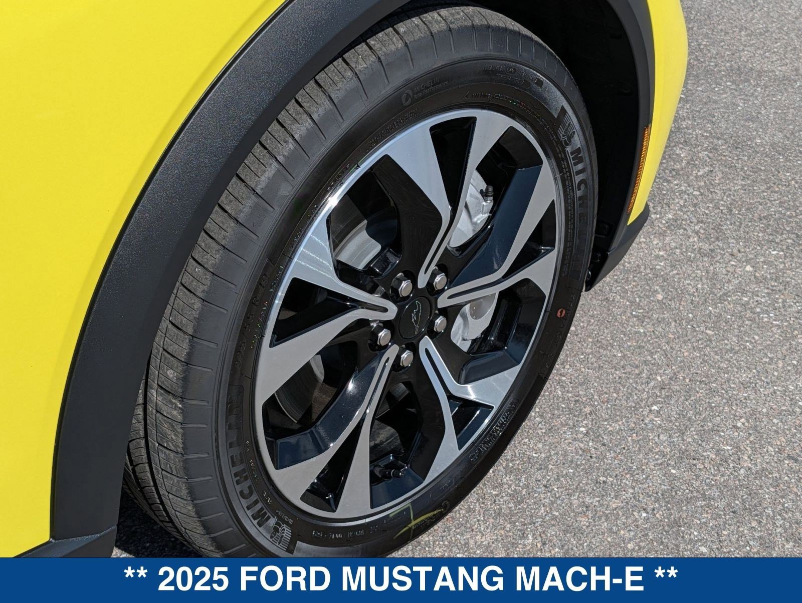 Certified 2025 Ford Mustang Mach-E Select image 12