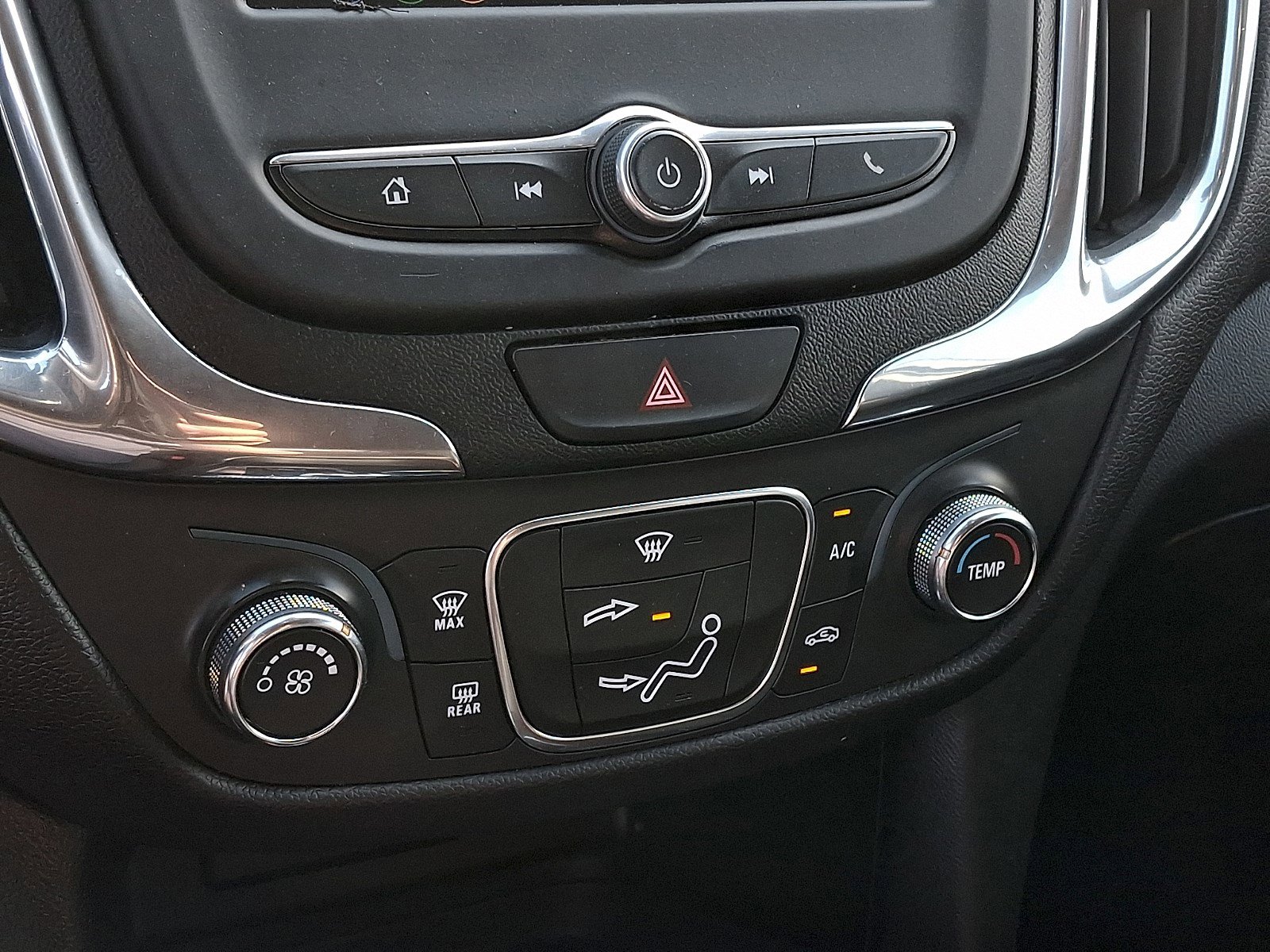 Used 2020 Chevrolet Equinox LT image 14