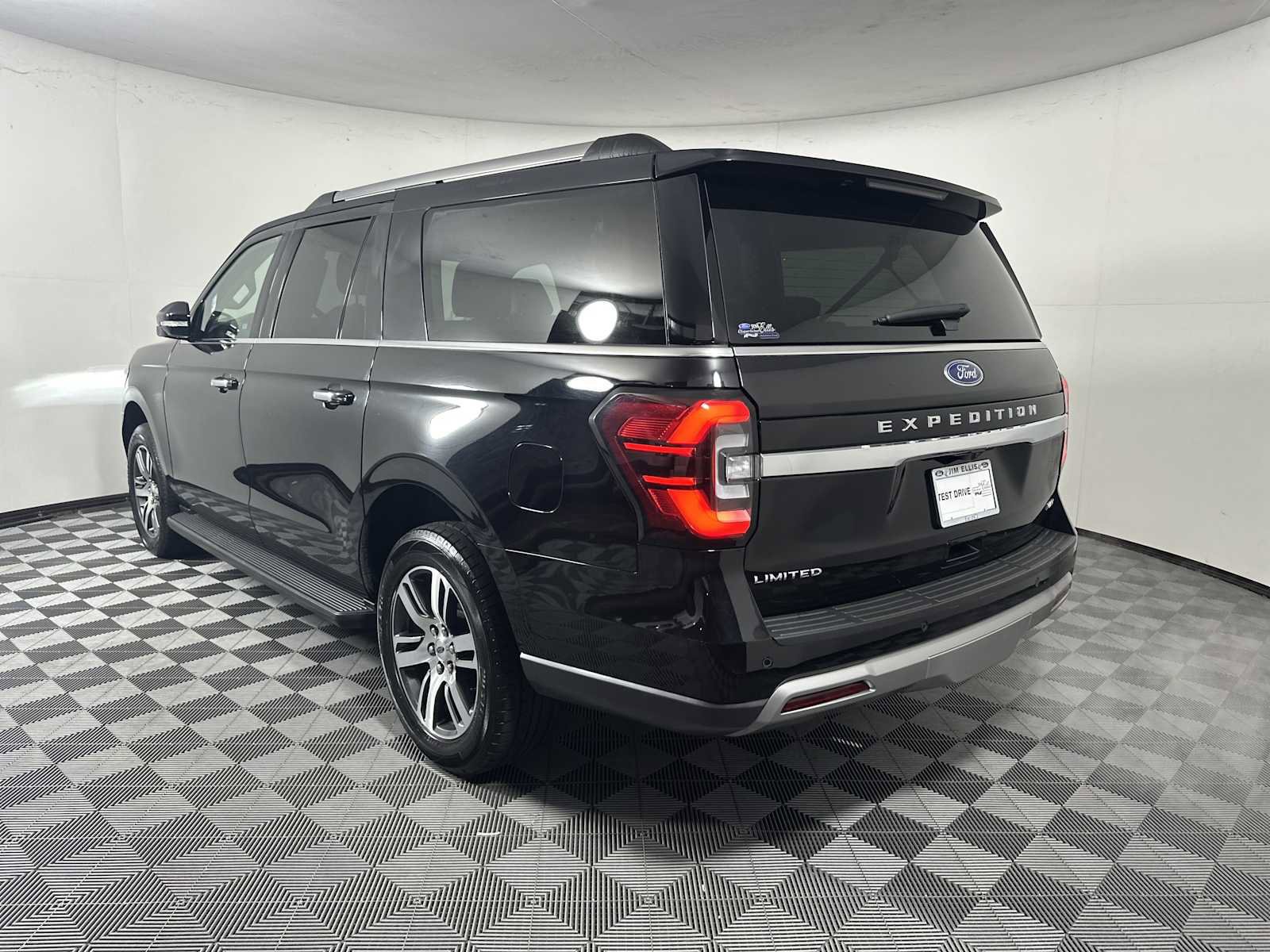 Certified 2024 Ford Expedition Max Limited image 3