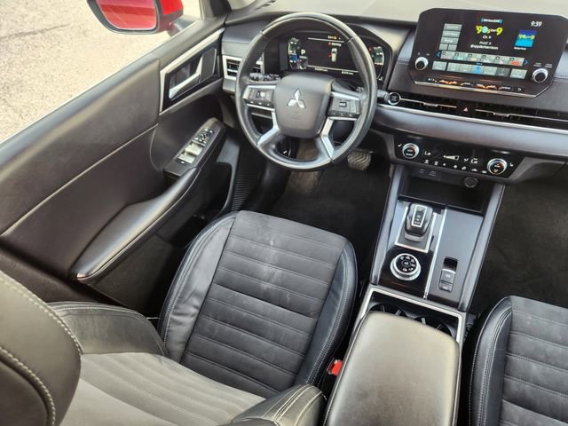 Used 2023 Mitsubishi Outlander SE AWD/4WD image 12