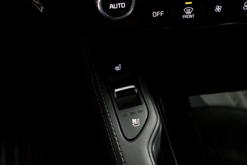 Used 2023 Kia Telluride EX w/ EX Captain's Chair Package image 12