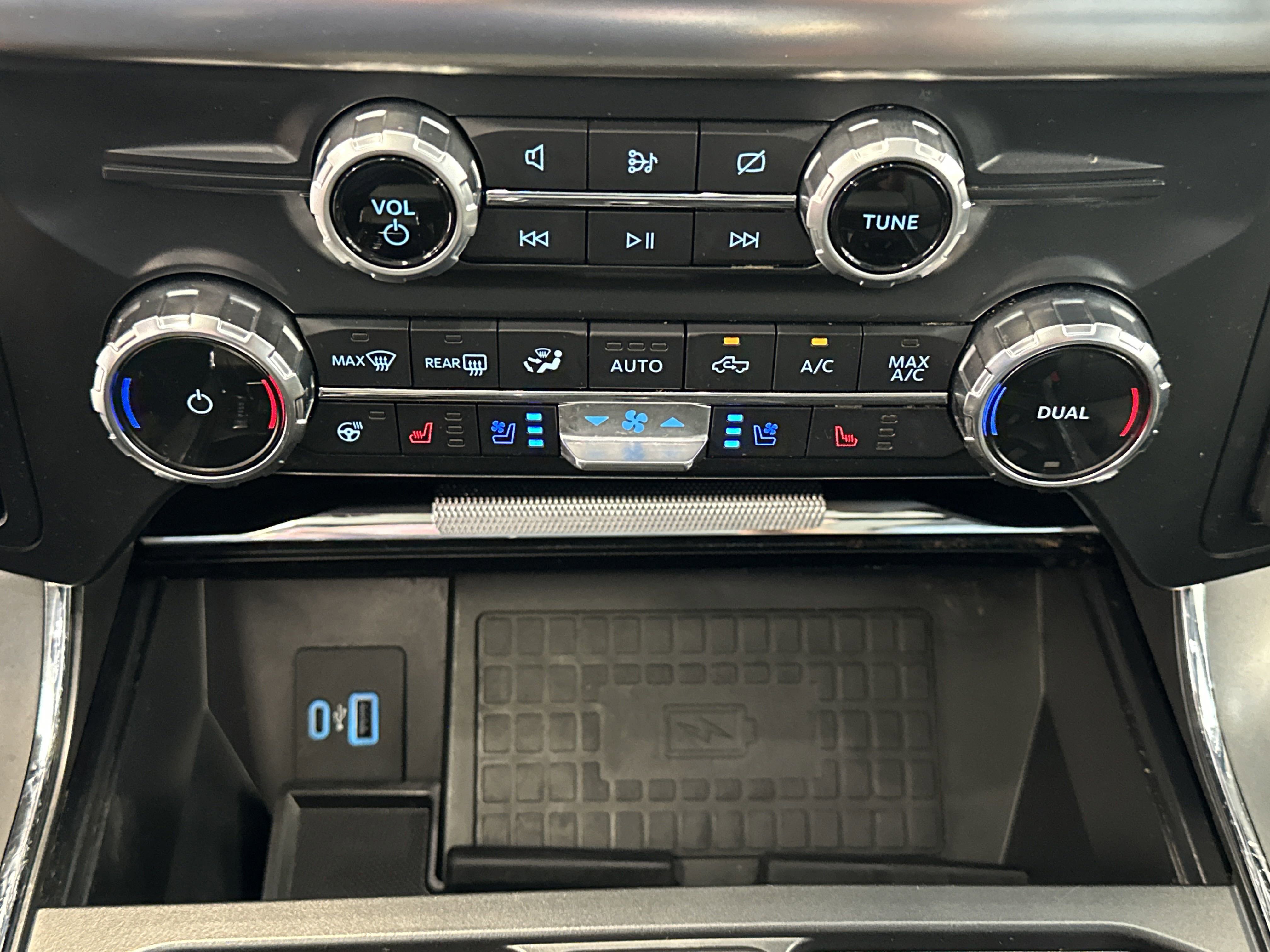 Certified 2022 Ford F150 Lariat w/ Equipment Group 502A High image 34