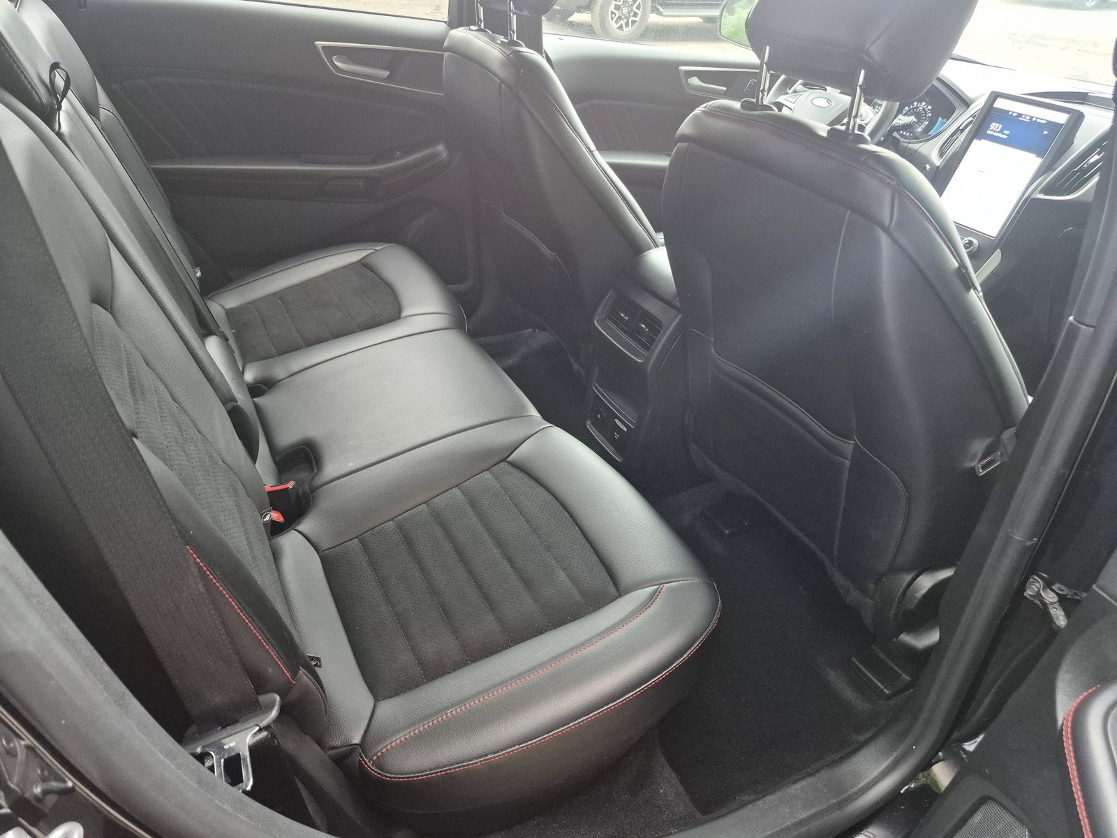 Certified 2024 Ford Edge ST-Line AWD/4WD image 25