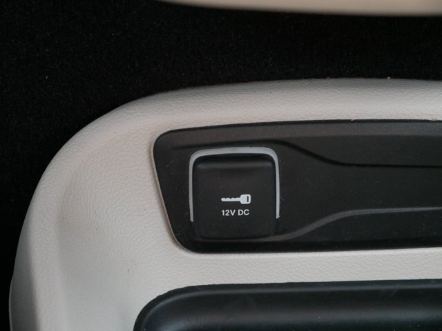 Used 2024 Chrysler Pacifica Touring-L FWD image 25