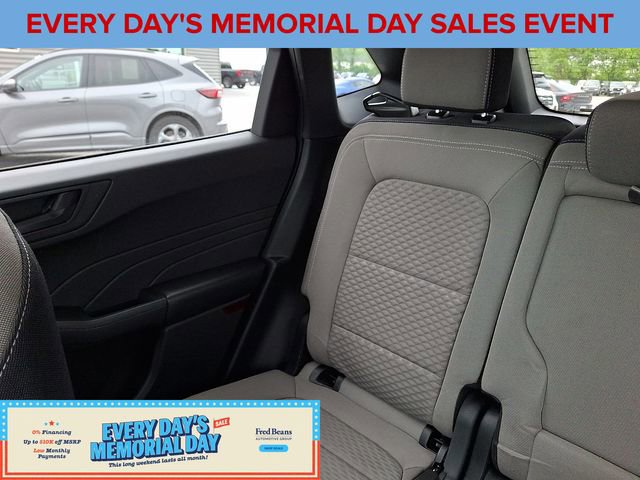 Certified 2022 Ford Escape SE w/ SE Sport Appearance Package AWD/4WD image 18