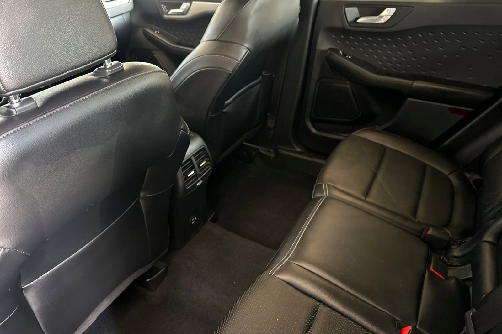 Certified 2020 Ford Escape SEL FWD image 12