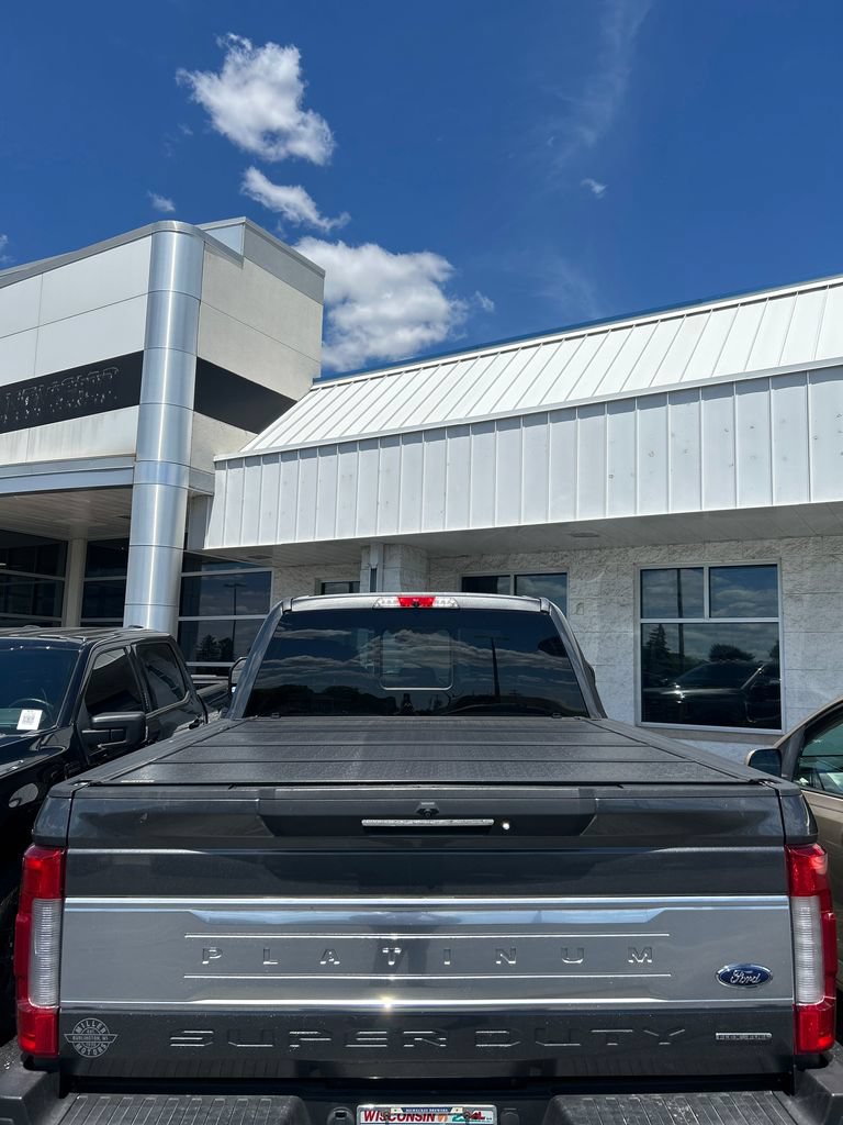 Certified 2017 Ford F250 Platinum w/ Platinum Ultimate Package AWD/4WD image 4