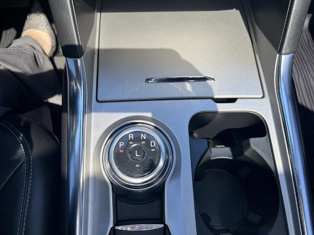 Certified 2022 Ford Explorer XLT w/ Equipment Group 202A AWD/4WD image 18