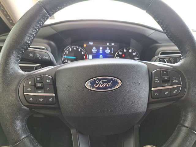 Certified 2020 Ford Explorer XLT w/ Equipment Group 202A image 9