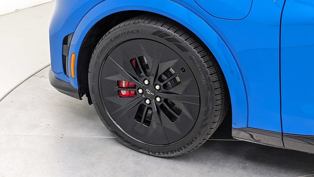 Certified 2025 Ford Mustang Mach-E GT AWD/4WD image 4