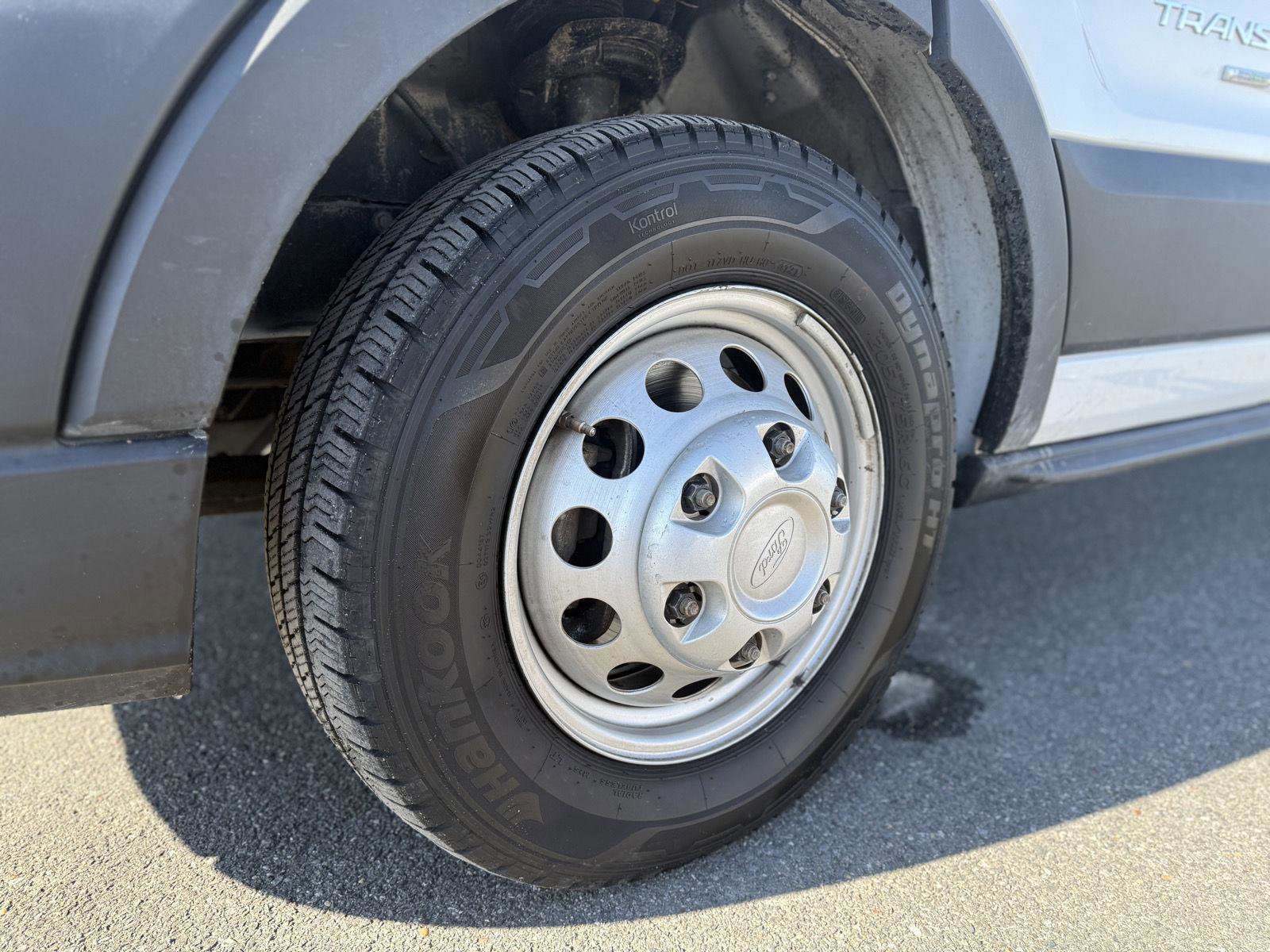 Certified 2022 Ford Transit 350 T350hd w/ Interior Upgrade Package image 13