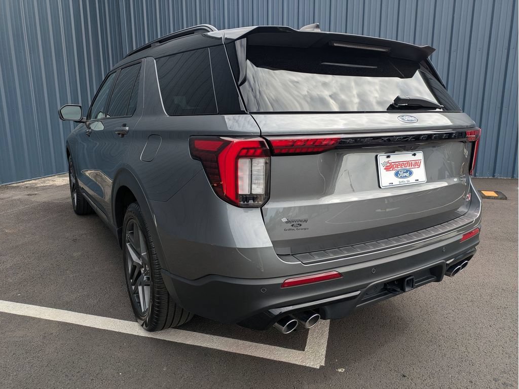 Certified 2025 Ford Explorer ST AWD/4WD image 8