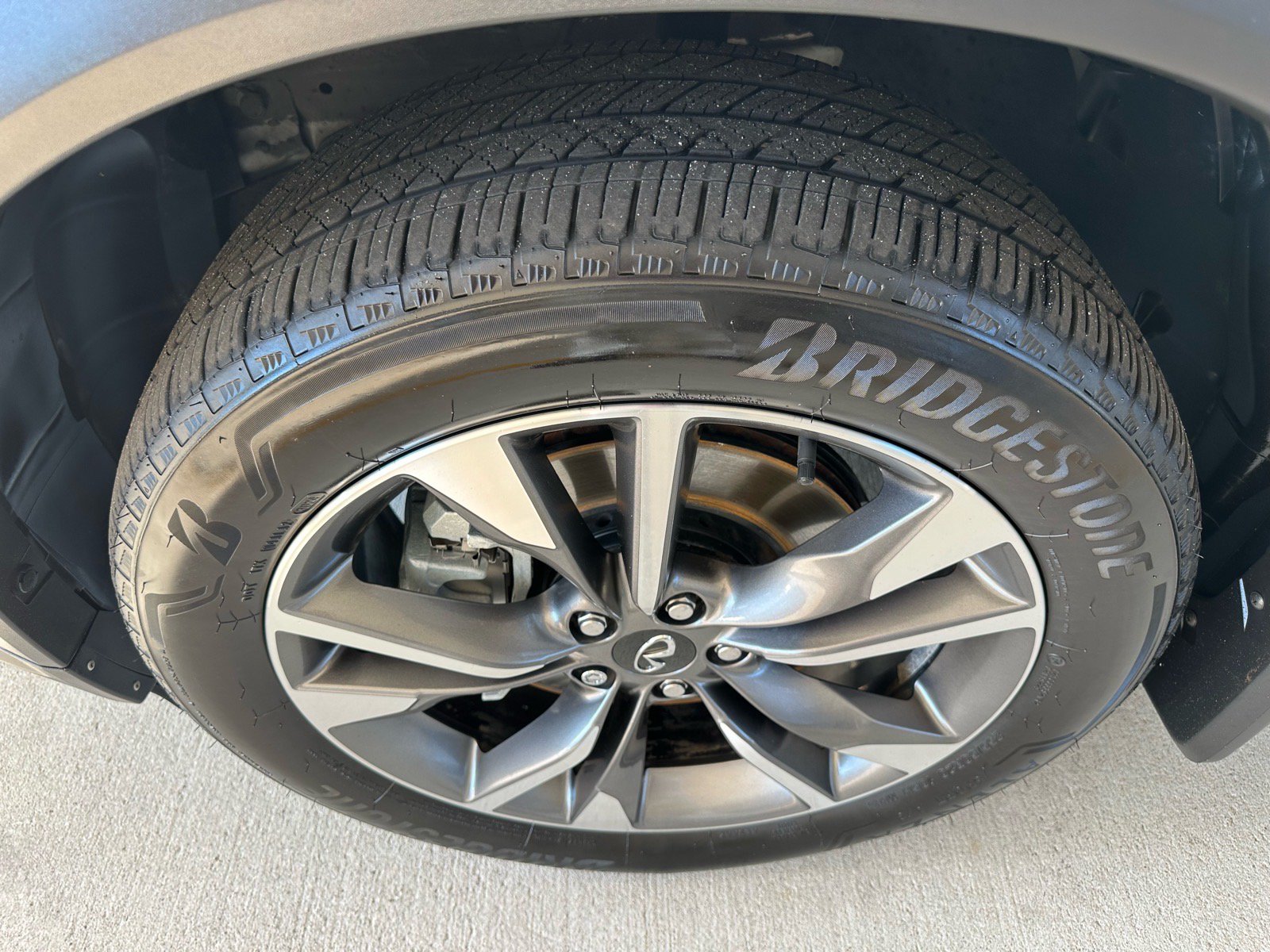 Used 2023 INFINITI QX60 Luxe w/ Cargo Package FWD image 7