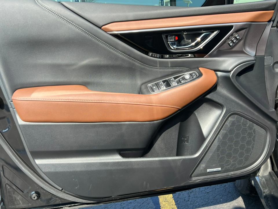 Used 2025 Subaru Outback Touring XT image 16