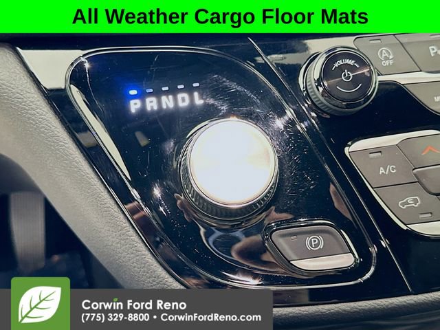 Used 2025 Chrysler Pacifica Select AWD/4WD image 16