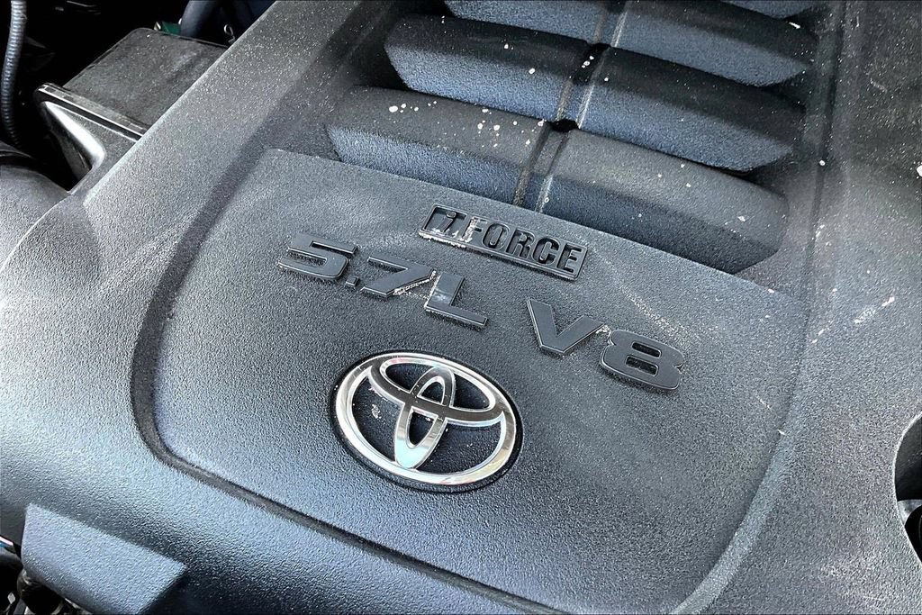 Used 2018 Toyota Tundra SR5 w/ SR5 Upgrade Package AWD/4WD image 34
