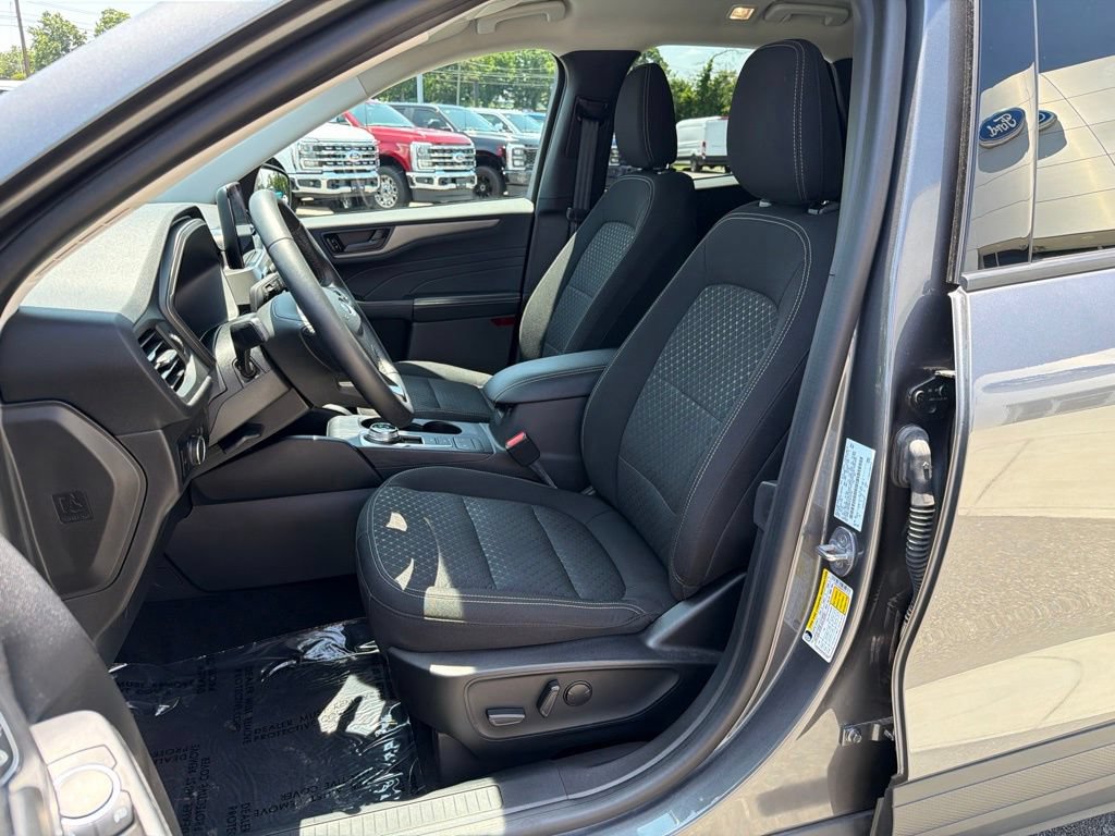 Certified 2023 Ford Escape Active FWD image 11