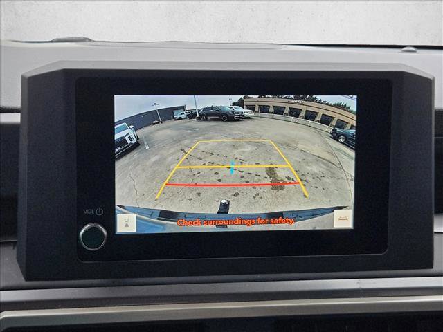 Used 2024 Toyota Tacoma SR5 AWD/4WD image 16