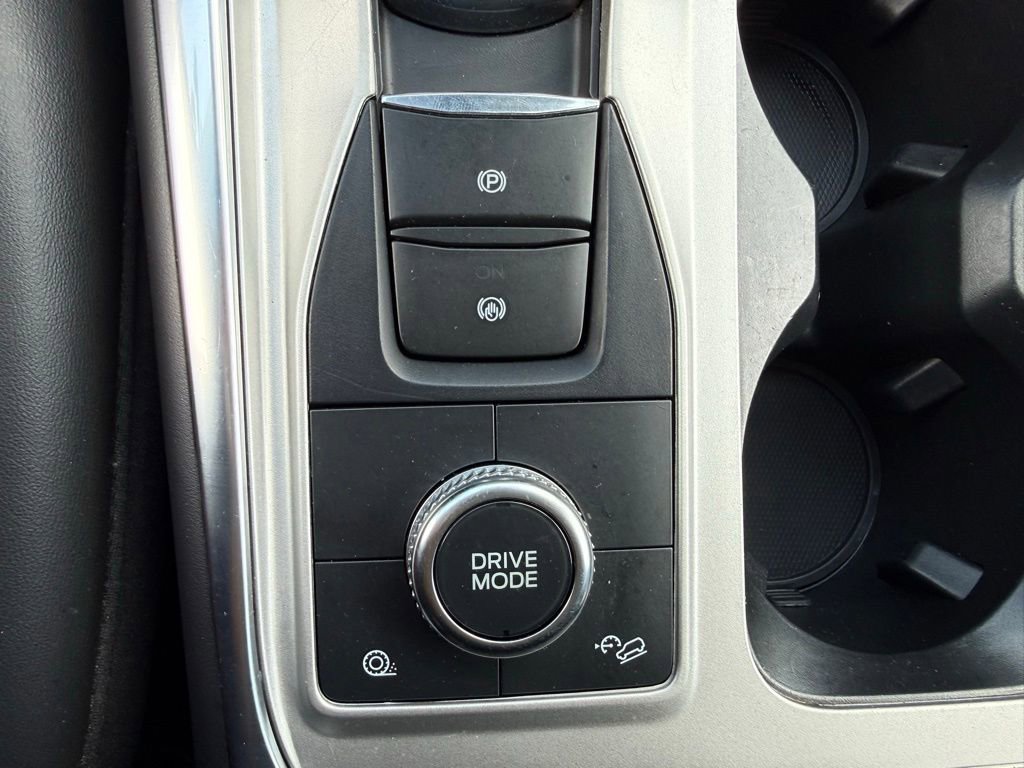 Certified 2023 Ford Explorer XLT w/ Equipment Group 202A AWD/4WD image 25