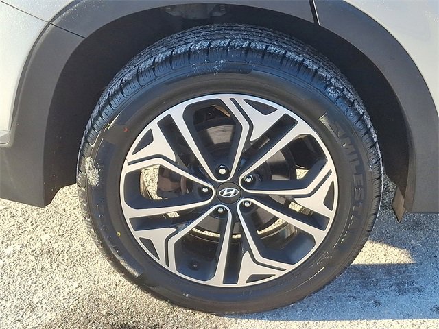 Used 2019 Hyundai Santa Fe Limited image 8