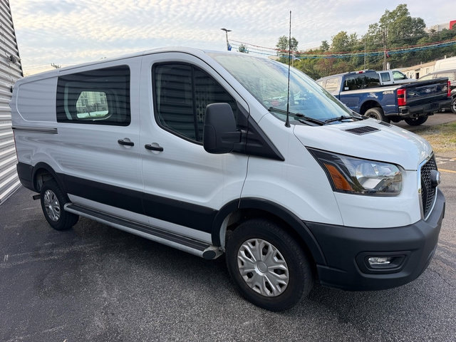 Certified 2025 Ford Transit 250 Low Roof w/ Exterior Upgrade Package RWD image 13