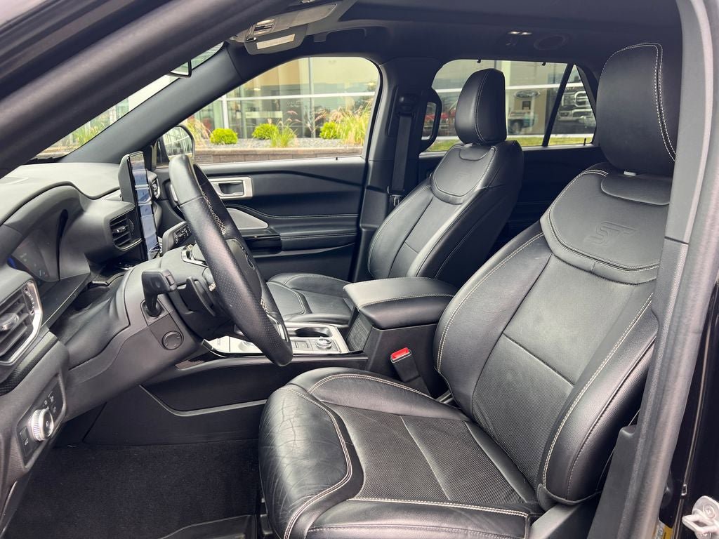 Certified 2022 Ford Explorer ST w/ ST Street Pack AWD/4WD image 10
