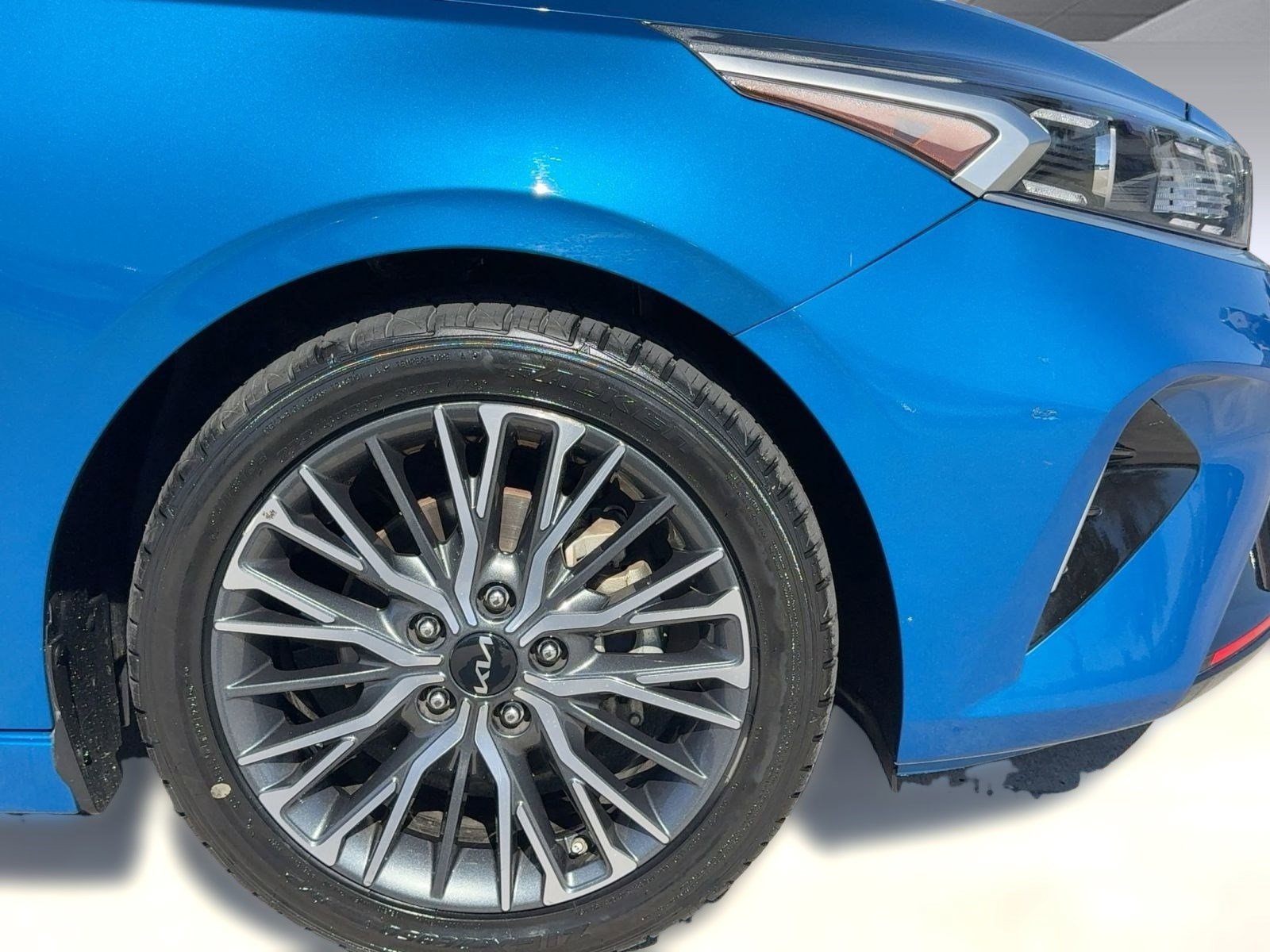 Used 2023 Kia Forte GT-Line image 11