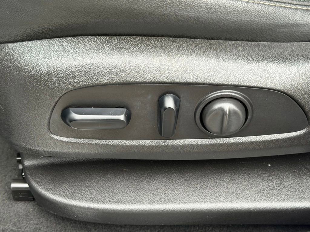 Used 2018 GMC Acadia SLT FWD image 22
