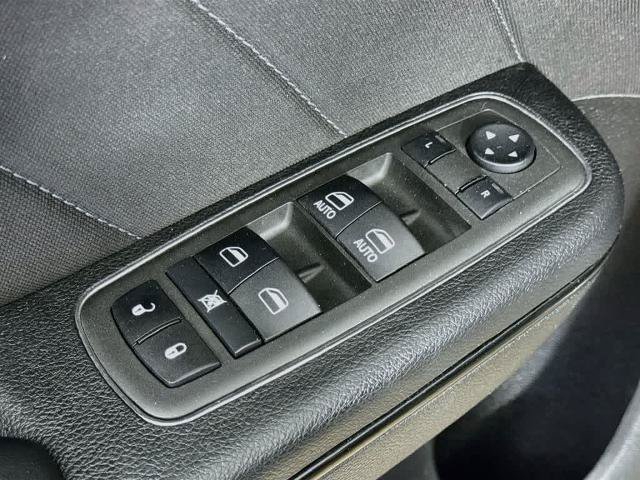 Used 2022 Dodge Charger SXT w/ Blacktop Package AWD/4WD image 29