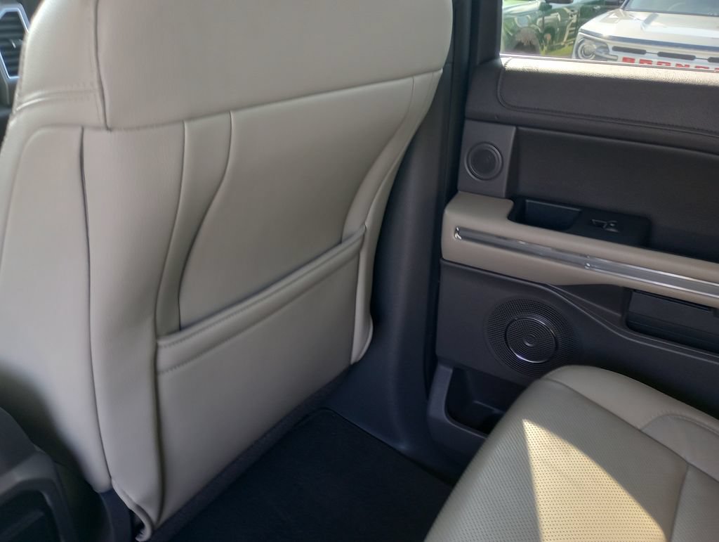 Certified 2018 Ford Expedition XLT w/ Equipment Group 202A RWD image 22