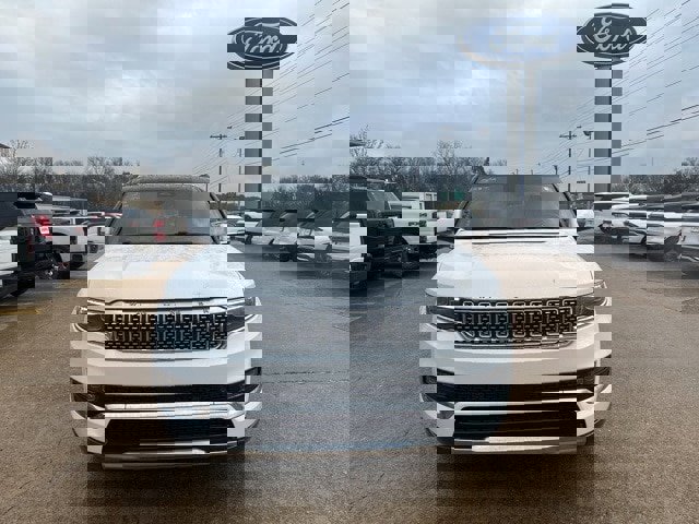 Used 2022 Jeep Grand Wagoneer Series III image 17