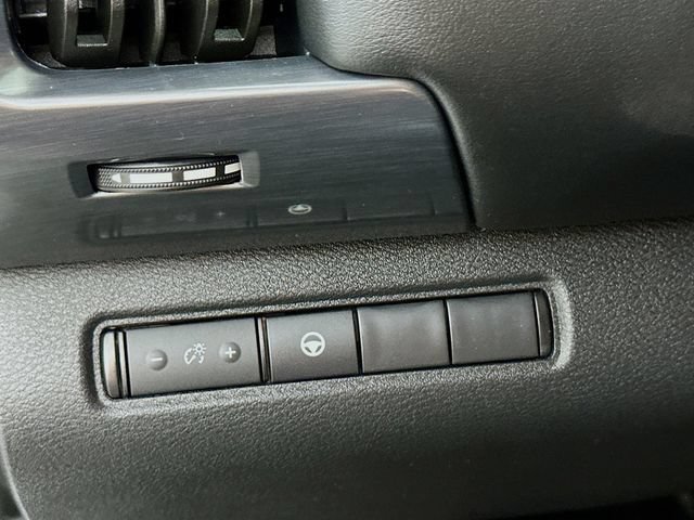 Used 2024 Nissan Pathfinder Rock Creek AWD/4WD image 15