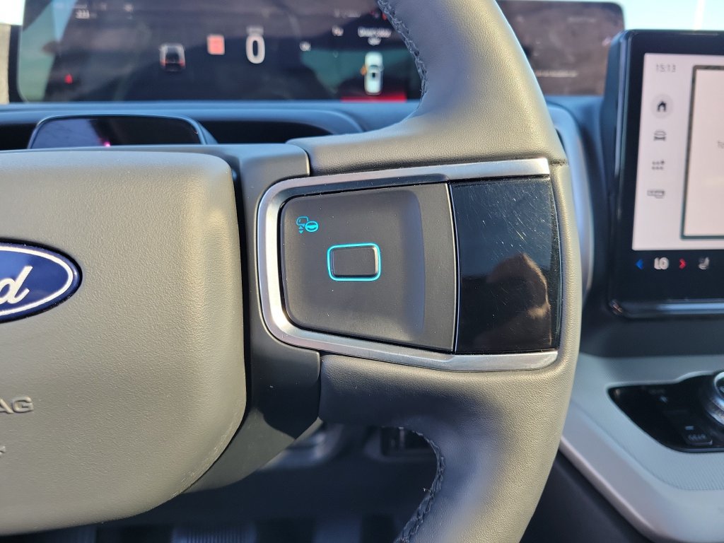 Certified 2025 Ford Expedition Active AWD/4WD image 27