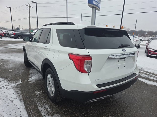 Certified 2022 Ford Explorer XLT w/ Equipment Group 202A image 10