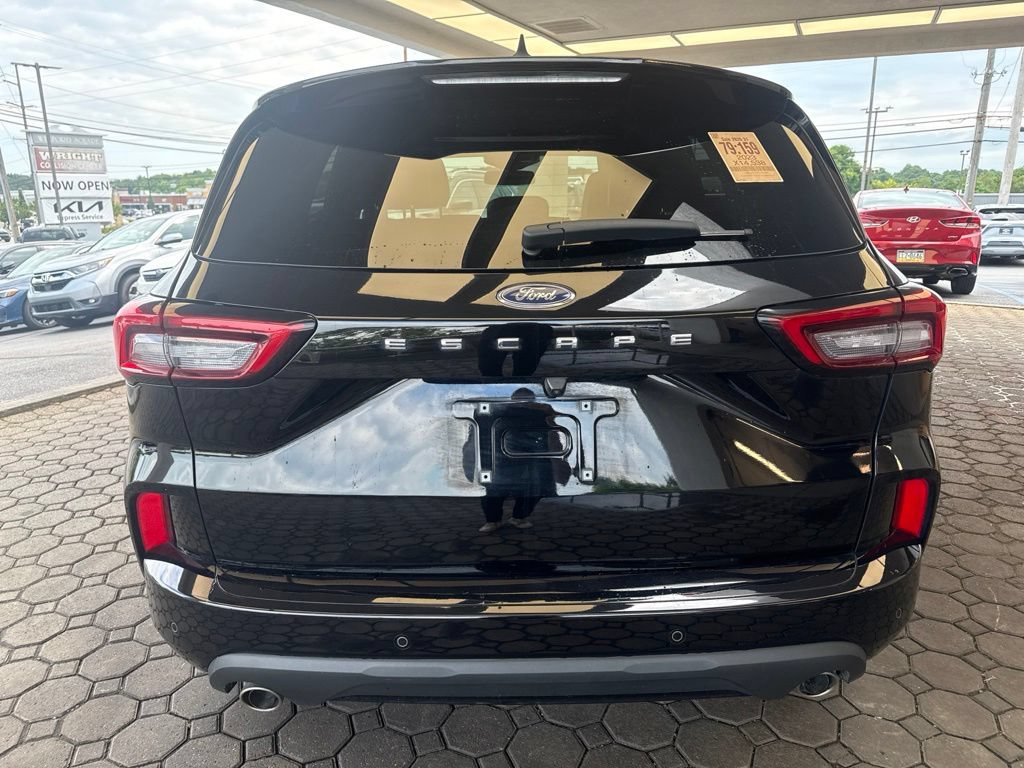 Certified 2023 Ford Escape ST-Line Elite w/ Premium Technology Package AWD/4WD image 7