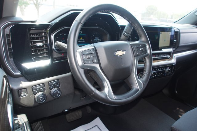 Used 2023 Chevrolet Silverado 1500 LT AWD/4WD image 15