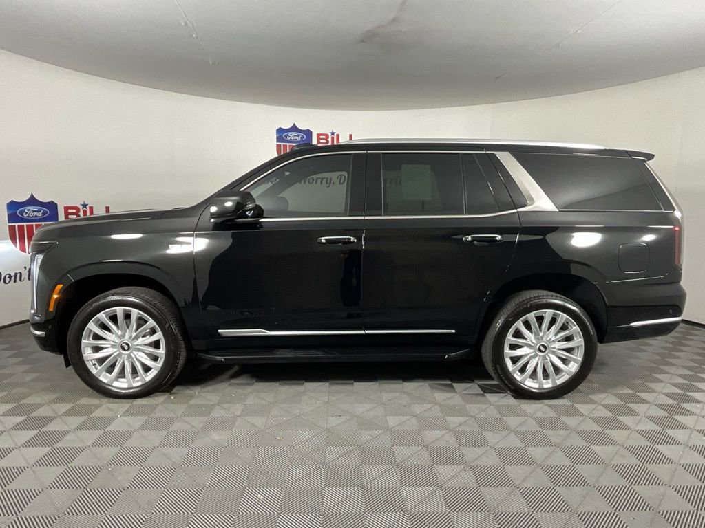 Used 2025 Cadillac Escalade Luxury image 2