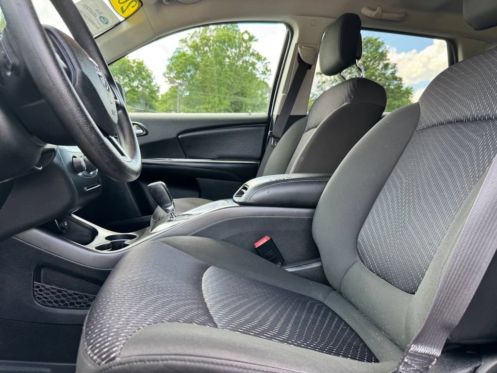 Used 2019 Dodge Journey SE FWD image 15
