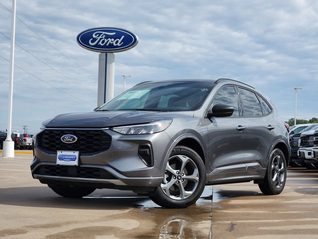 Certified 2023 Ford Escape ST-Line w/ Tech Pack #1 FWD image 3