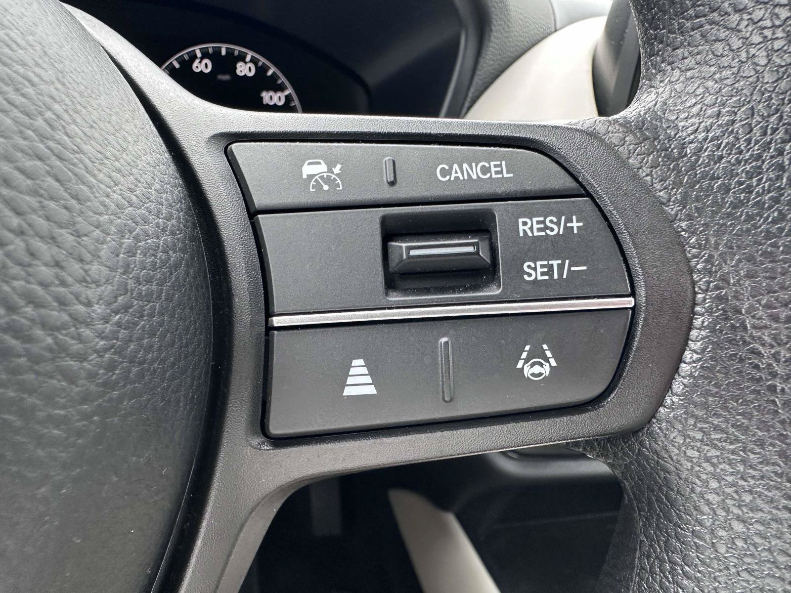 Used 2023 Honda HR-V LX image 17