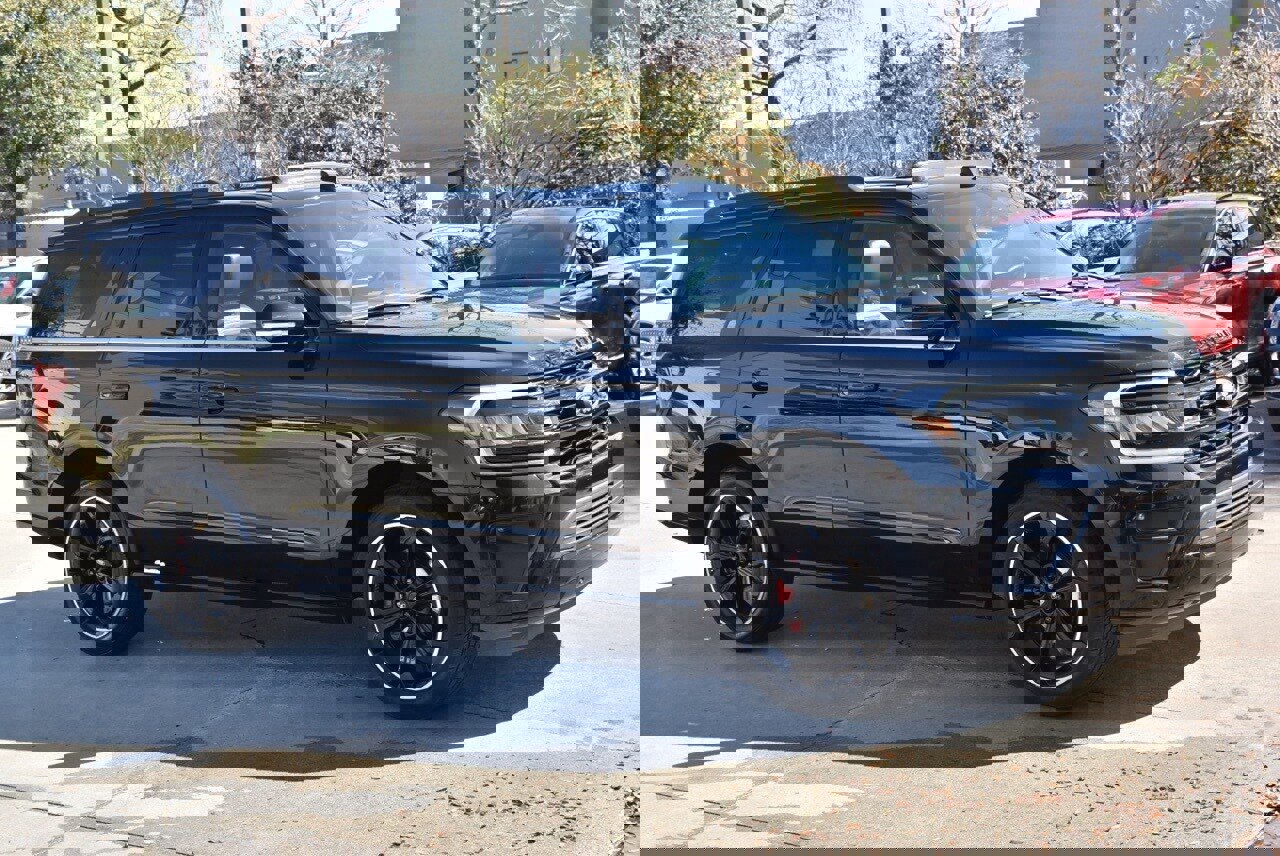 Certified 2023 Ford Expedition Limited image 13