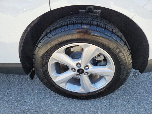 Certified 2024 Ford Edge SE image 9