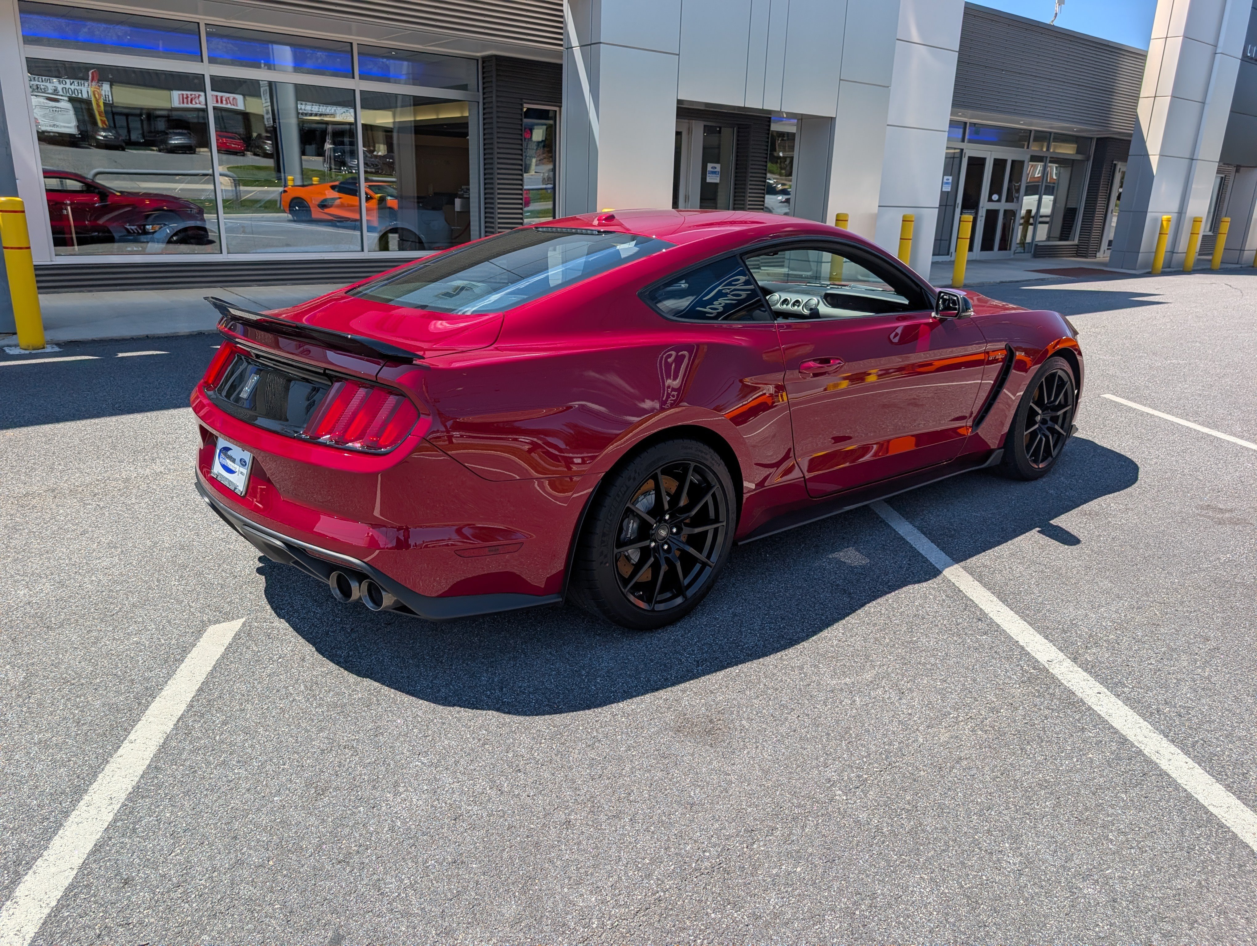 Certified 2018 Ford Mustang Shelby GT350 w/ Electronics Package RWD image 7